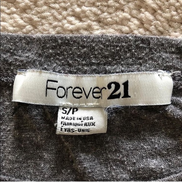 Forever 21 cropped tee - Picture 3 of 3